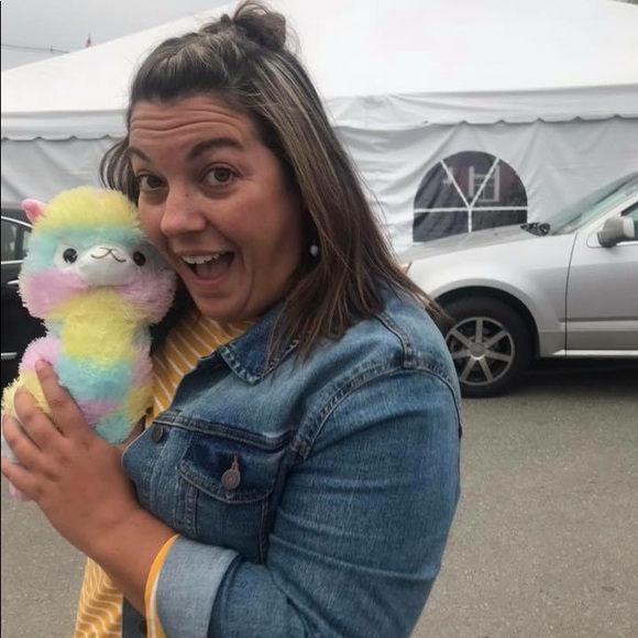 Meet your Posher, Sara - Picture 3 of 3